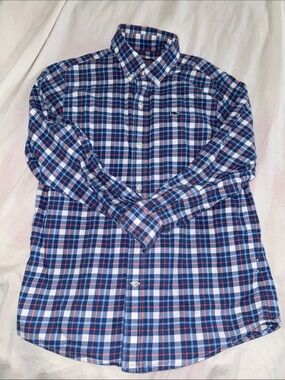 Vineyard vines button down shirt